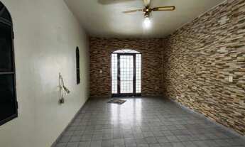 Imagem 3: Casa de rua - / Residencial / Centro