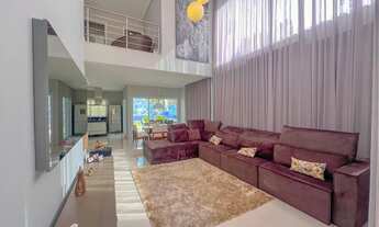 Imagem 1: Casa com 4 suítes sendo uma no térreo no Condomínio Figueira Garden