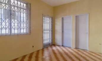 Imagem 5: Ótima Casa sobreposta c/ 2 qts, garagem, esquina com a Mena Barreto, Centro, Nilópolis