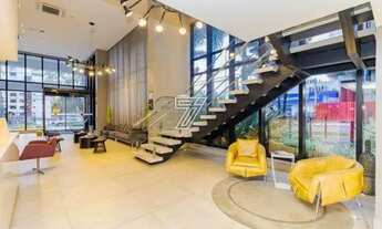 Imagem 3: Imóvel para venda possui 36 metros quadrados com 1 quarto em Água Verde - Curitiba - PR