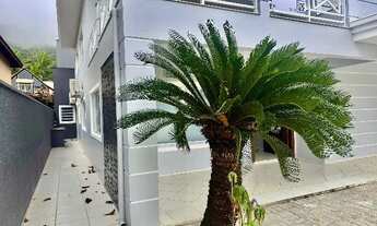 Imagem: Linda Casa na Praia de Itaguaçu - A Apenas