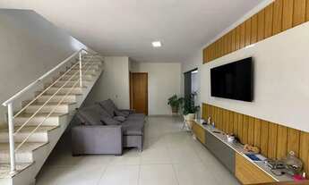 Imagem 2: SOBRADO ESPAÇOSO EM CONDOMÍNIO 4 QTS 1 SUÍTE 2 VAGAS DE GARAGEM ÁREA DE LAZER