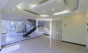 Imagem 7: Casa à Venda - Bandeirantes, 4 Quartos, 560 m2