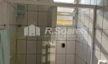 Imagem 7: Casa com três quartos na rua Artur Neiva - jardim Sulacap