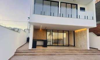 Imagem 2: Imóvel para venda possui 220 metros quadrados com 3 quartos