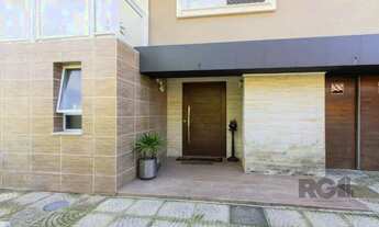 Imagem 6: Casa a venda no bairro Guarujá com 4 dormitórios, piscina e salão de festas