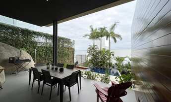 Imagem 5: Casa de condomínio para venda possui 350 metros quadrados com 3 quartos