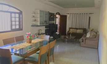 Imagem 2: Casa/Sobrado no Jardim Uirá - 3 Dormitórios (1 Suíte), com Planejados nos Cômodos *Aceita