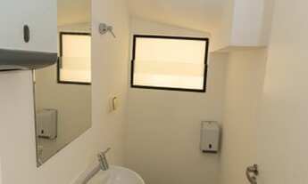 Imagem 6: 6 Casa para aluguel e venda possui 180 metros quadrados com 5 quartos