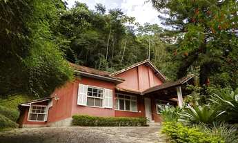 Imagem 2: Casa para venda com 500 metros quadrados com 5 quartos em Corrêas - Petrópolis - RJ