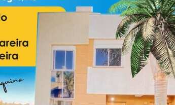 Imagem: Sobrado com pátio privativo grande