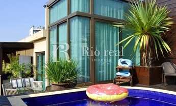 Imagem 2: Linda cobertura na quadra da praia do Leblon com 393m, 3 suítes e 3 vagas