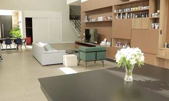 Imagem 6: Casa de condomínio para venda tem 530 metros quadrados com 5 quartos