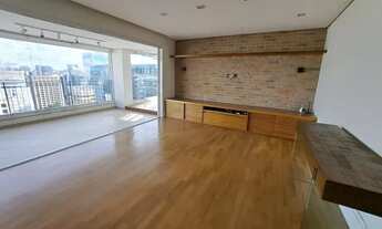 Imagem 2: Apartamento à venda no bairro do Itaim Bibi em São Paulo. Com uma área total de 223m², est