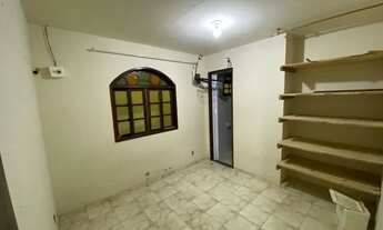 Imagem 5: Casa com excelente espaço gourmet com piscina na Rua Santa Rosa esquina com a Rua Bangu R