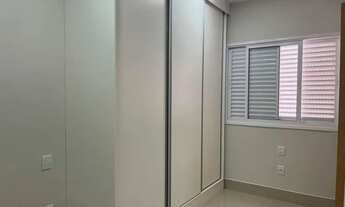 Imagem 7: Encantador Sobrado à Venda: Espaços Amplos e Acabamentos de Qualidade