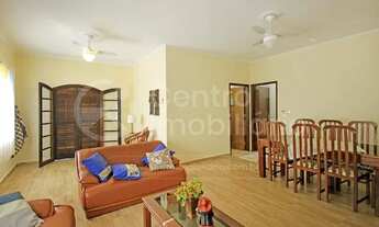 Imagem 5: CASA à venda com piscina e 3 quartos em Peruíbe, no bairro Parque Balneario Oasis