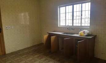 Imagem 3: Casa com 4 cômodos grandes, SEM garagem, semi-independente em Carapicuiba - SP