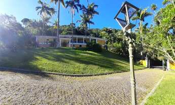 Imagem 3: Casa de arquitetura magníficas e terreno de 8.000M2 em Begen -Petropolis