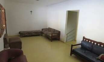 Imagem 2: OPORTUNIDADE Casa com 4 dormitórios