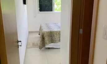 Imagem 3: Apartamento para venda possui 70 metros quadrados com 2 quartos em Guarajuba - Camaçari