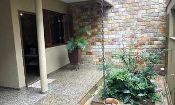 Imagem: Casa com 4 quartos no Centro de Itaúna!