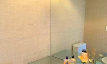 Imagem 5: Itaim Bibi - Excelente apartamento todo reformado. Três suítes e três vagas. 198 m² úteis