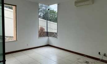 Imagem 3: Casa de condominío próx ao Vale dos Cristais c/ 4qts, send 2suítes, 5brs, 4vgs, churrqr, p