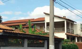 Imagem 2: Casa para venda com 165 metros quadrados com 6 quartos