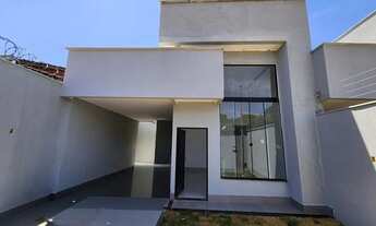 Imagem 2: Casa 3 quartos, sendo 1 suíte com fino acabamento e muito requinte