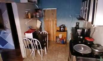 Imagem 6: Vende-se três casas ?