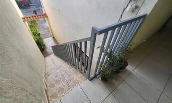 Imagem 2: Casa com 2 dormitórios e vaga de garagem, localizada em Ferraz de Vasconcelos