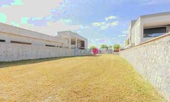 Imagem 4: Lote Portal do Sol Green com vizinhos definidos na avenida principal