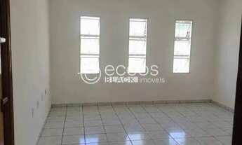 Imagem: Casa à venda, 3 quartos, 1 suíte, 2 vagas