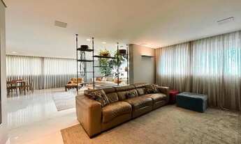 Imagem 6: Imóvel para aluguel e venda tem 228 metros quadrados com 4 quartos