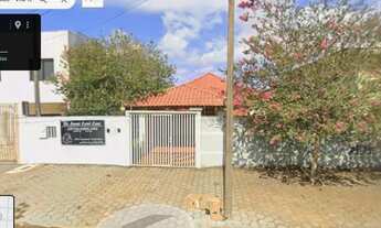 Imagem: TERRENO COM CASA, REGIÃO NOBRE, PERTO DE