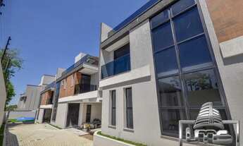 Imagem 2: Sobrado para venda possui 163 metros quadrados com 3 quartos em Mercês - Curitiba - PR