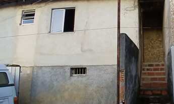 Imagem: Casa em fase de acabamento em mini condomínio