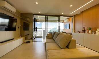 Imagem 2: Apartamento MOBILIADO à Venda Edifício Glória - ACEITA PERMUTA