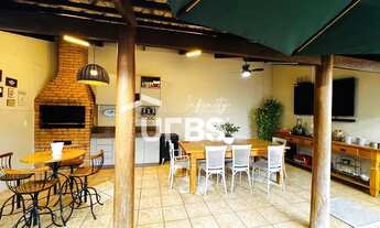 Imagem 7: Lindo sobrado todo mobiliado com área de churrasco e frente praça no Jardim américa