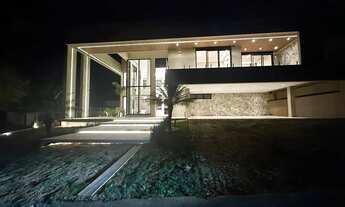 Imagem 2: Casa de alto padrão à venda no Condomínio Porto Laranjeiras Piracaia/SP