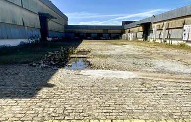 Imagem 2: Galpão c/1.710 m², escritório de 467 m² em terreno de 4.000 m², sendo 1.660m² de área livr