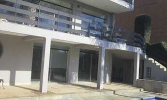 Imagem 2: RESIDENCIAL 01 , ALPHAVILLE , 4 SUITES, REPLETA DE ARMARIOS, PISCINA , CHURRASQUEIRA