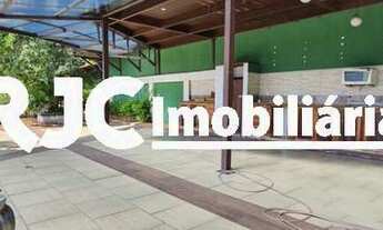 Imagem 2: Cobertura triplex para venda possui 303 metros quadrados com 5 quartos