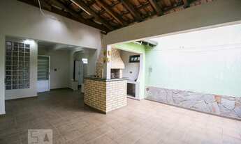 Imagem 2: Sobrado para Venda em Mogi das Cruzes, Conjunto São Sebastião, 3 dormitórios, 2 suítes, 5