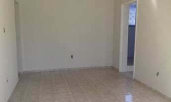 Imagem 3: Apartamento Térreo de Esquina Frente de Rua 2 Quartos na Alberto Teixeira da Cunha Ac Cart