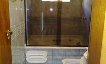 Imagem 5: Sobrado para venda possui 265 metros quadrados com 3 quartos em Parque São Vicente - Mauá