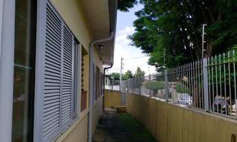 Imagem 3: Casa para aluguel e venda possui 161 metros quadrados com 3 quartos Jardim Chapadão esquin