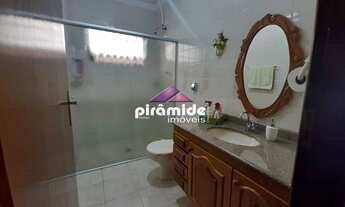 Imagem 2: Casa para venda tem 140 metros quadrados com 3 quartos