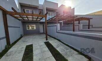 Imagem 2: Sobrado com 3 dormitórios, suíte e duas vagas de garagem no bairro Sarandi